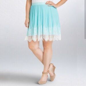 NWT Torrid Pleated Turquoise Aqua Chantilly Scalloped Lace Trim Skater Skirt 18